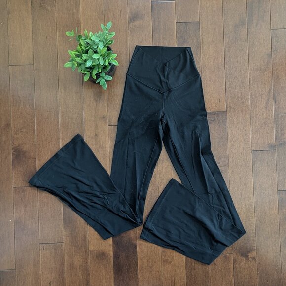 AERIE CROSSOVER FLARE LEGGINGS - Picture 1 of 2